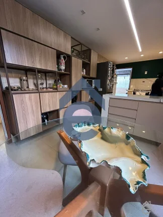 Imagem Excelente casa à venda no Condomínio Aldebaran Omega, 3 suítes, piscina, 4 vagas