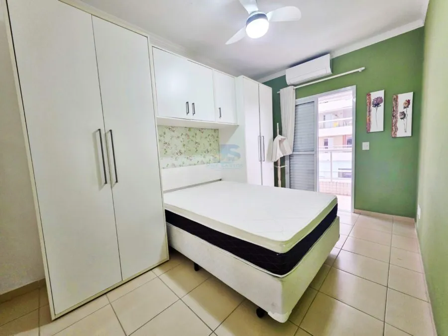 Imagem A VENDA SOFISTICAÇÃO E CONFORTO FRENTE AO MAR COM 90m² | 2 Dormitórios | 2 VAGAS DE GARAGEM COBERTAS + VARANDA GOURMET EQUIPADA.