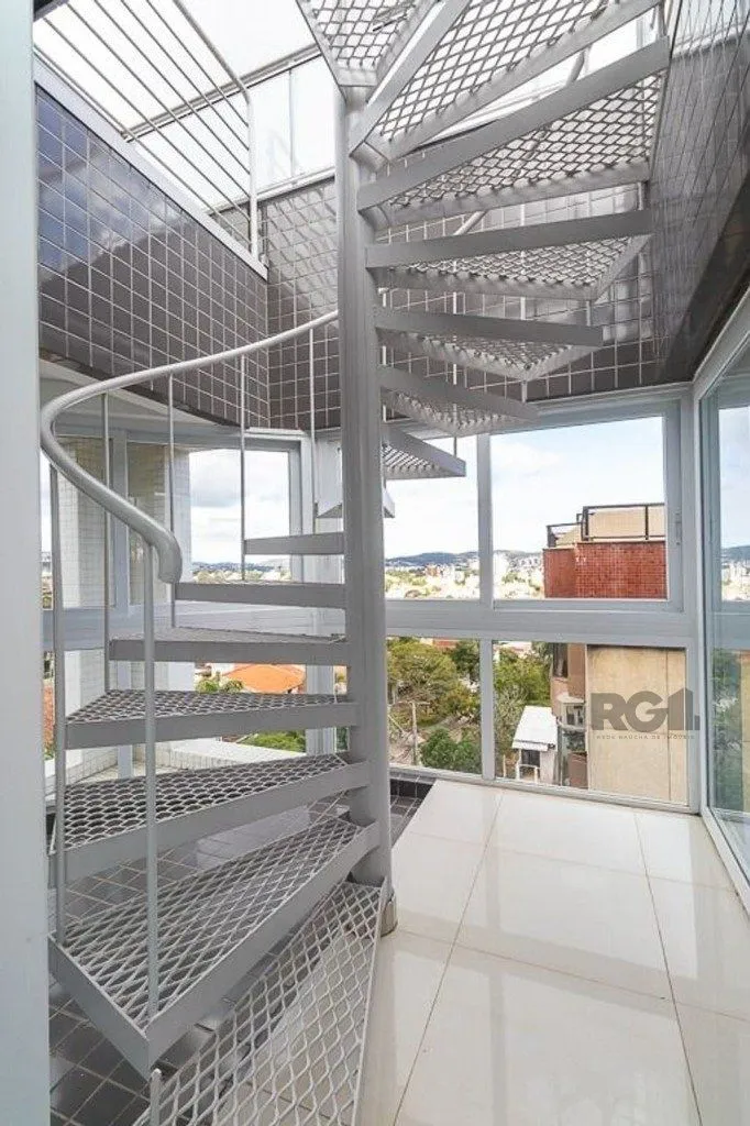 Imagem Excelente cobertura de 238m² com 3 dormitórios e 2 vagas.