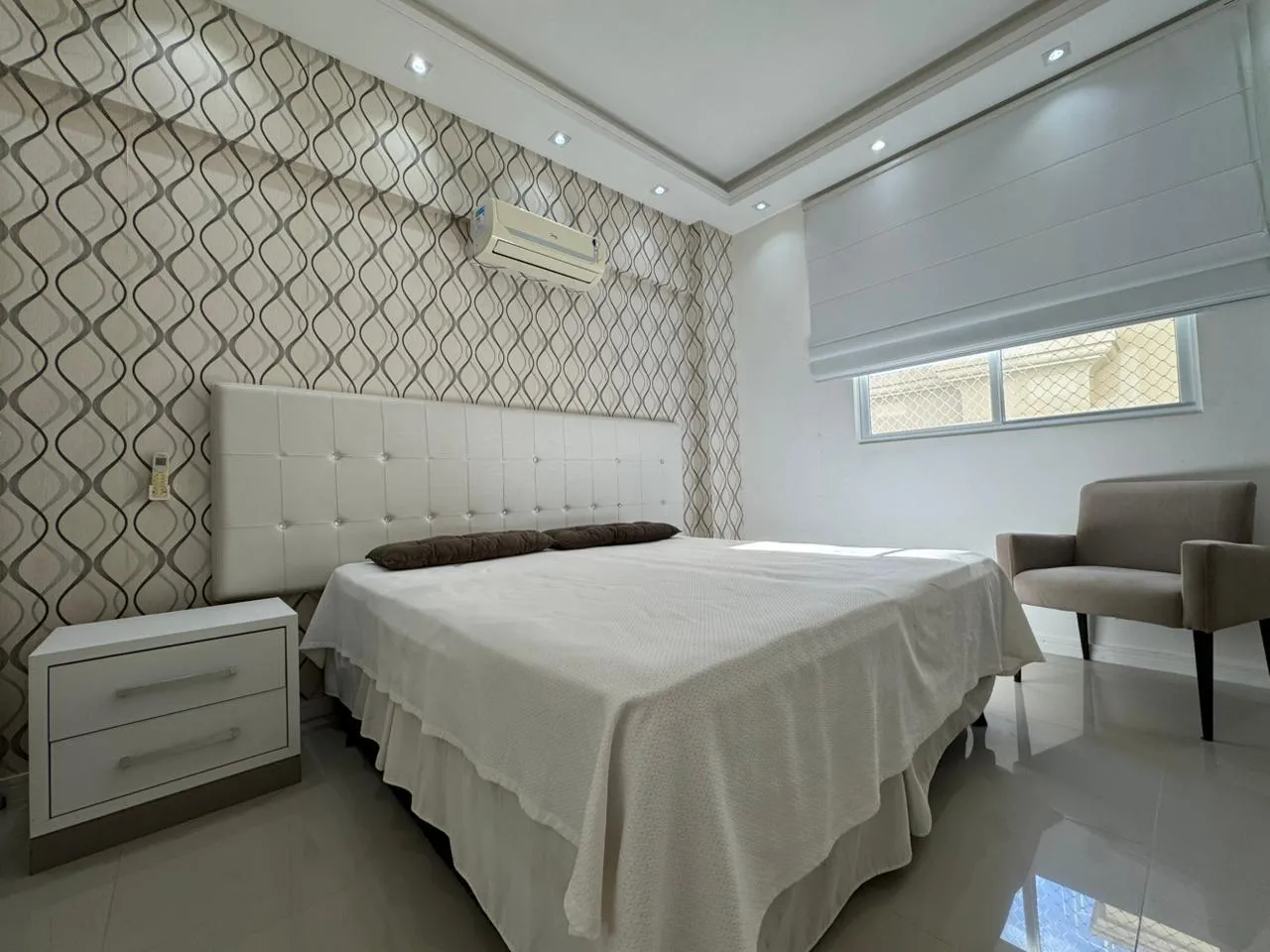 Imagem Apartamento com vista para o mar à venda com 180m2 por R$ 3.900.000,00