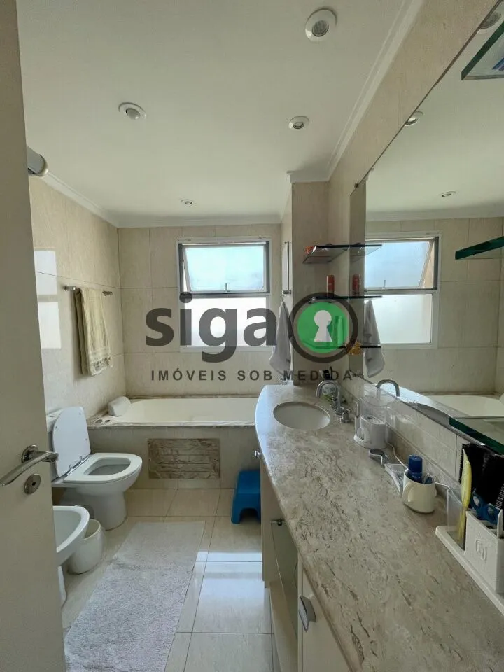 Imagem Apartamento com 265m², 4 dormitórios, sendo 4 suítes, 4 vagas, Vila Andrade.