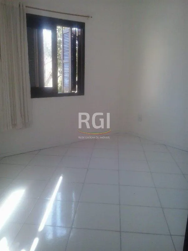 Imagem Casa para Venda - 200m², 4 dormitórios, sendo 1 suites, 3 vagas - Sarandí