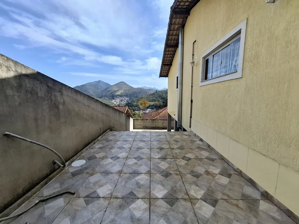 Imagem Casa em Condomínio para Venda em Teresópolis / RJ no bairro Albuquerque