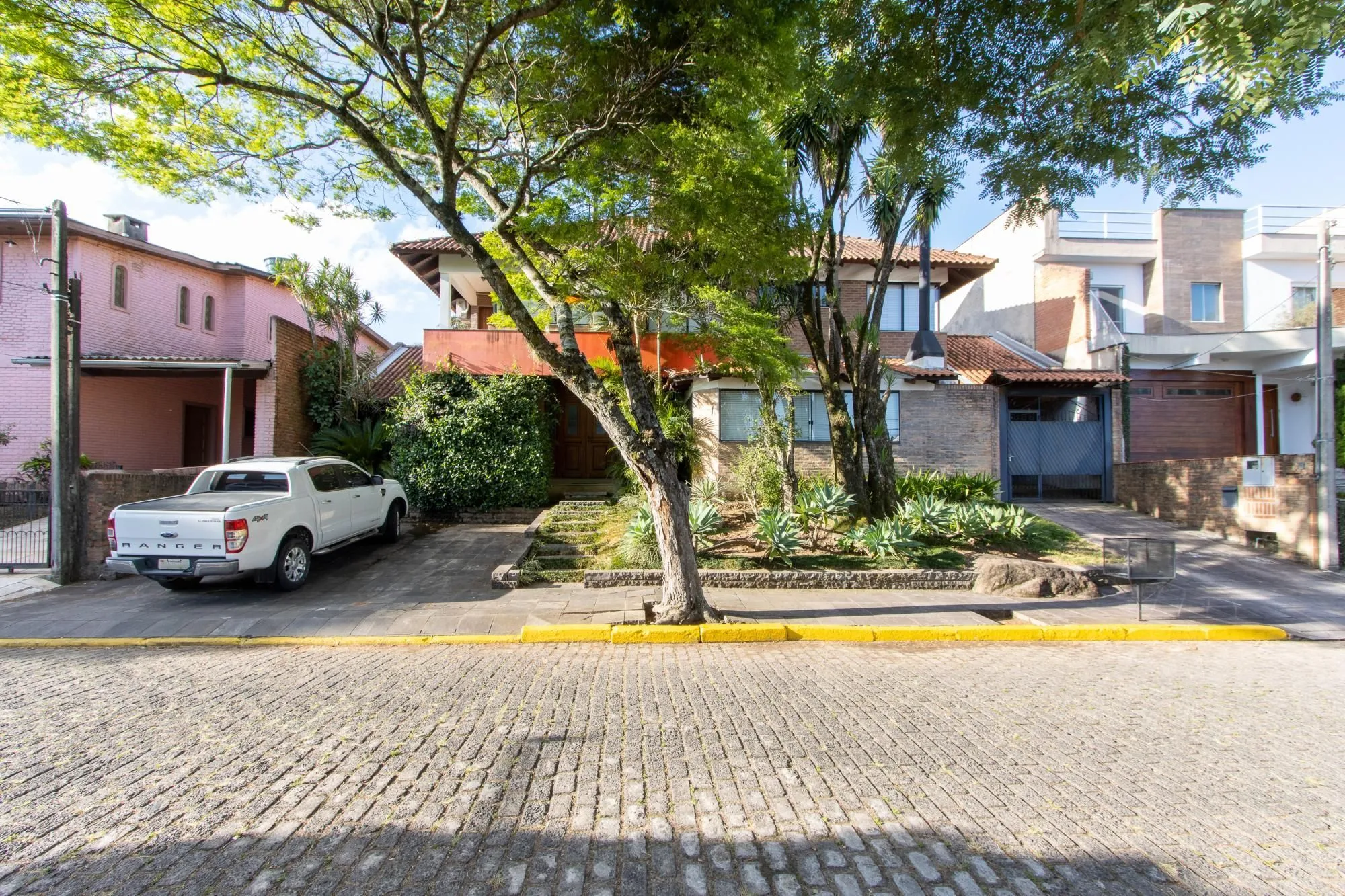 Imagem Excelente Casa em Condominio Fechado com 440,60m Dormitórios, sendo 2 Suítess