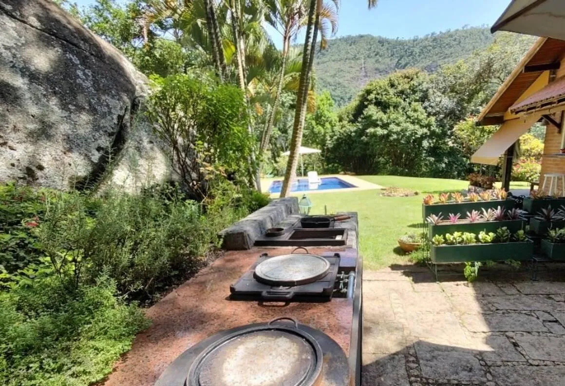 Imagem Casa em Condomínio para Venda em Petrópolis / RJ no bairro Nogueira