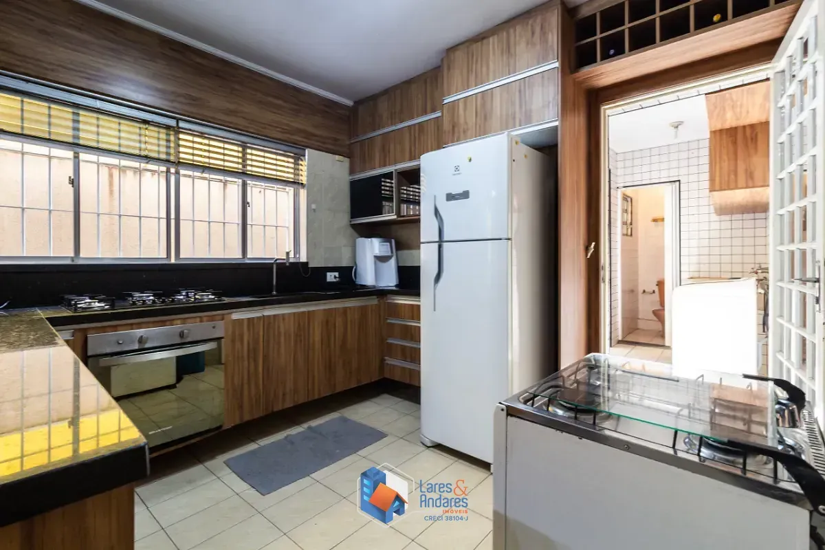 Imagem Sobrado para venda em Jardim Marisa com 3 quartos, sendo 1 suíte, 174m²