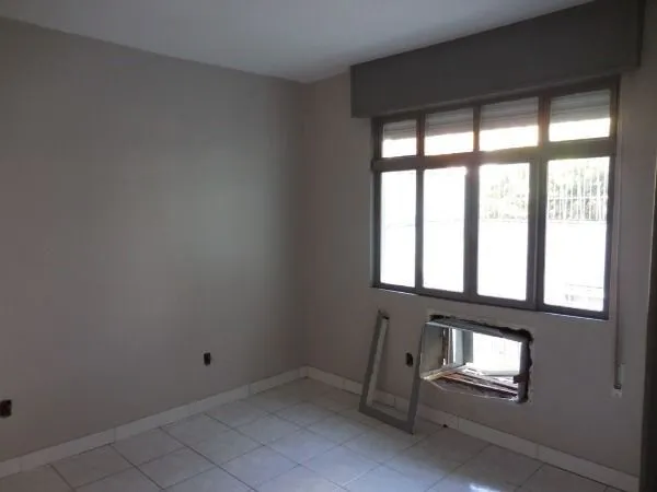 Imagem Casa Comercial, 242m², 5 vagas, Bairro Floresta