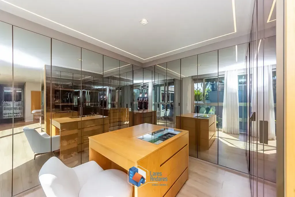 Imagem Casa em Condomínio à venda 3 Quartos 3 Suites 4 Vagas 404M² Alto da Boa Vista São Paulo - SP