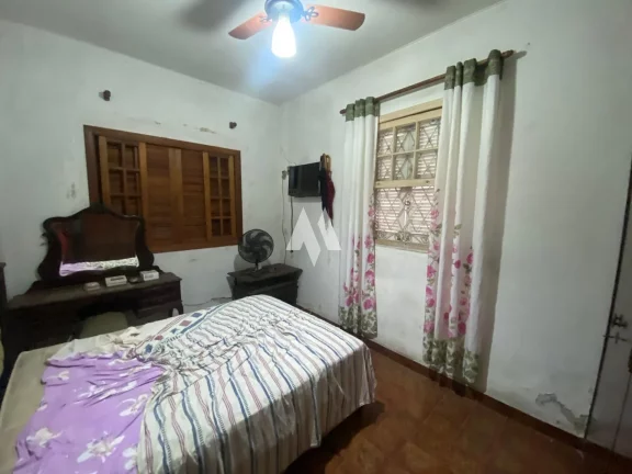 Imagem Casa à venda com 3 dormitórios e edícula no bairro Aparecida de Santos/SP