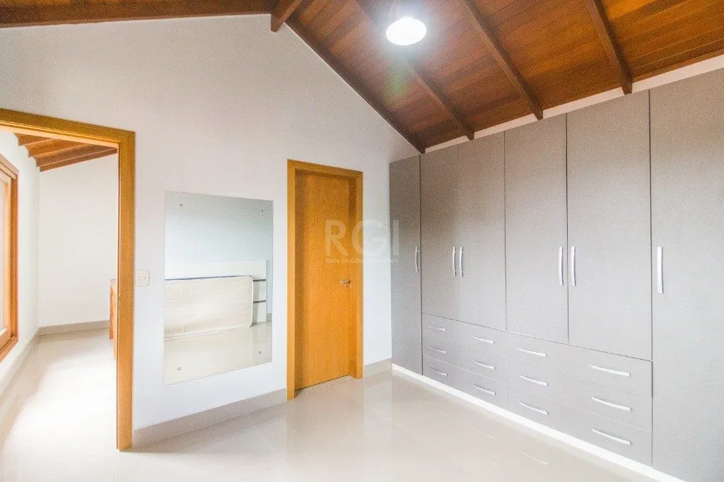 Imagem Casa para Venda - 380.83m², 5 dormitórios, sendo 1 suites, 2 vagas - Glória