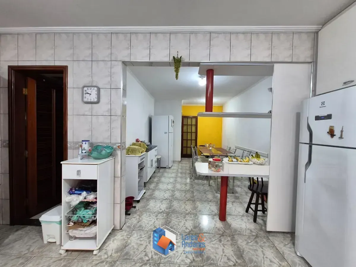 Imagem Casa para venda em Parque São Domingos com 3 quartos, sendo 1 suíte, 313m²