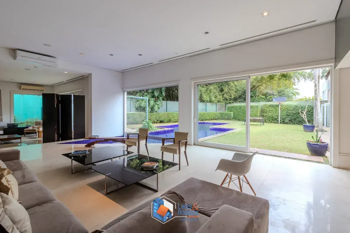 Imagem Casa para venda em Chácara Santo Antônio (Zona Sul) com 4 quartos, sendo 4 suítes, 552m²