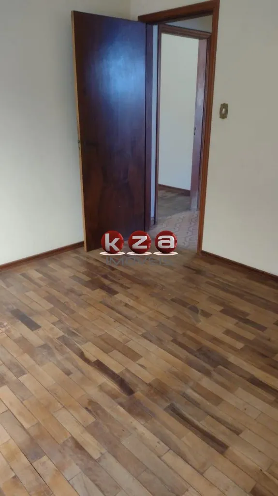Imagem Oportunidade única: Casa comercial à venda ou locação no Centro de Vinhedo-SP, 2 quartos, 2 salas, 1 banheiro, 3 vagas, 134 m².