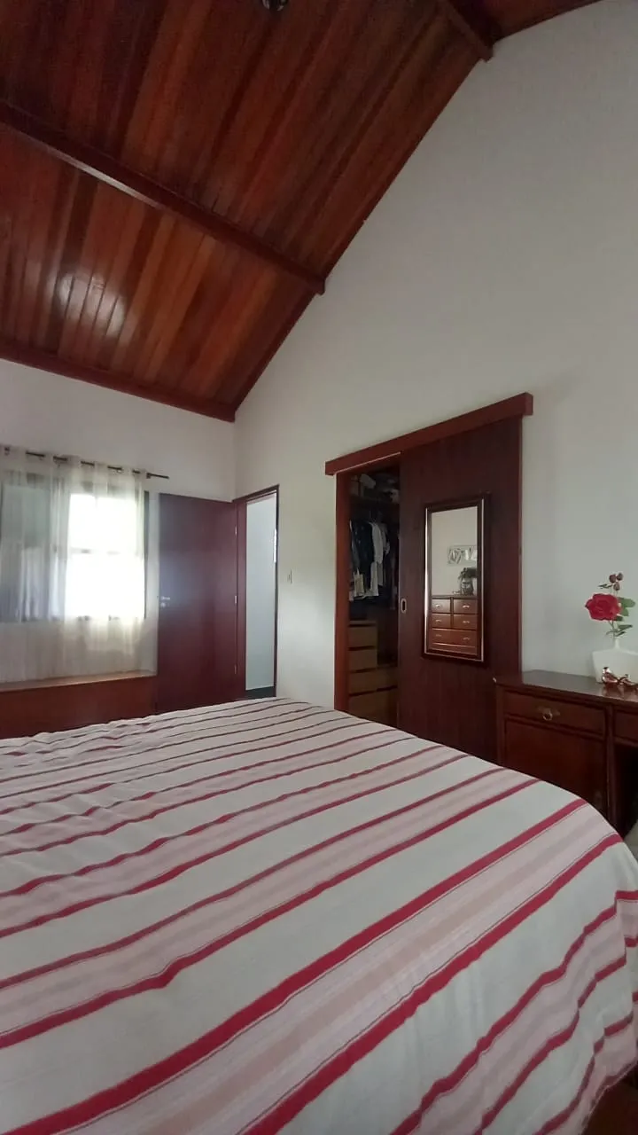 Imagem Casa à venda 4 Quartos, 1 Suite, 250M², Esplanada Independência, Taubaté - SP