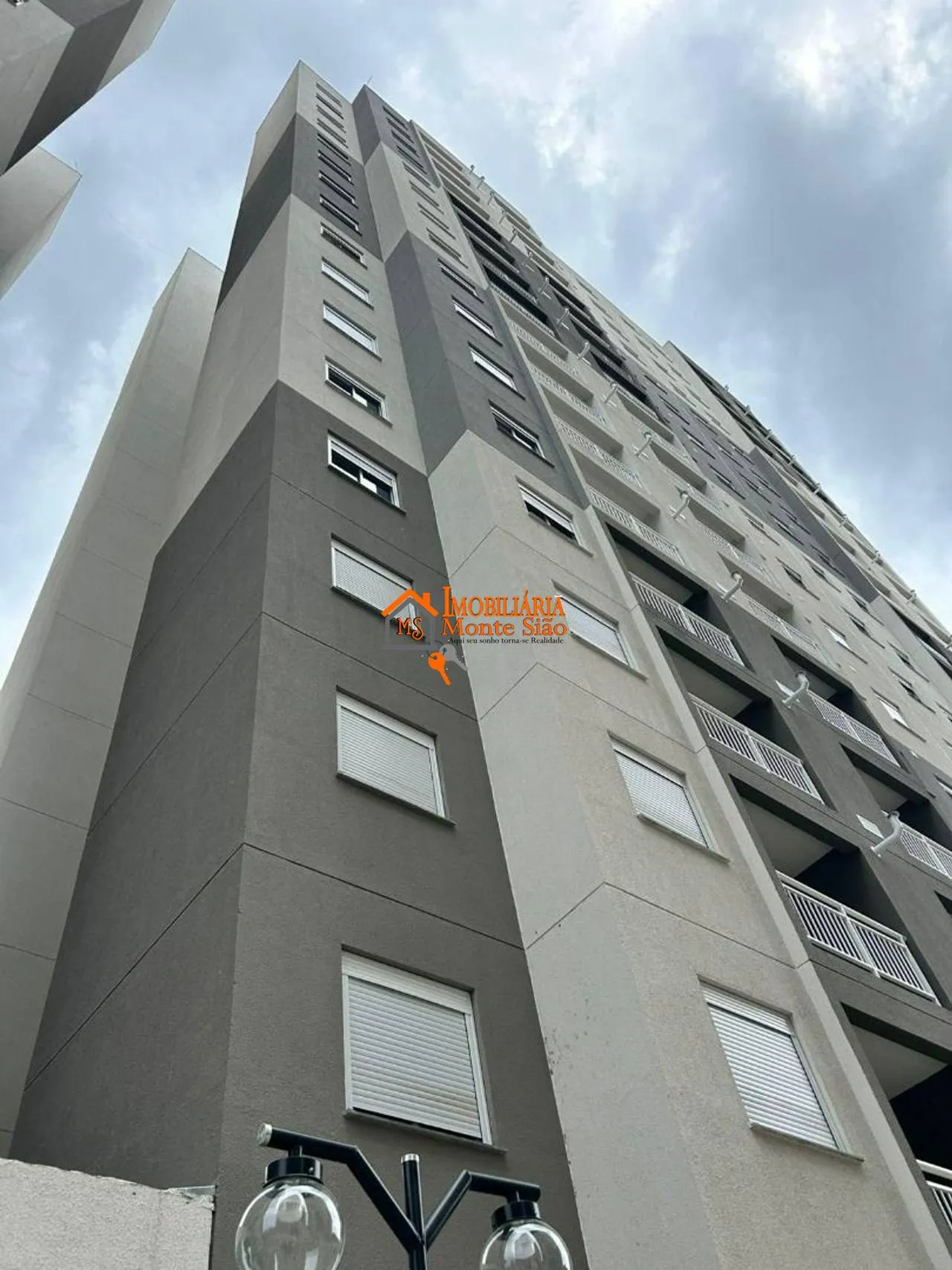 Imagem Apartamento com 2 dormitórios à venda, 43 m² por R$ 370.000,00 - Água Chata - Guarulhos/SP