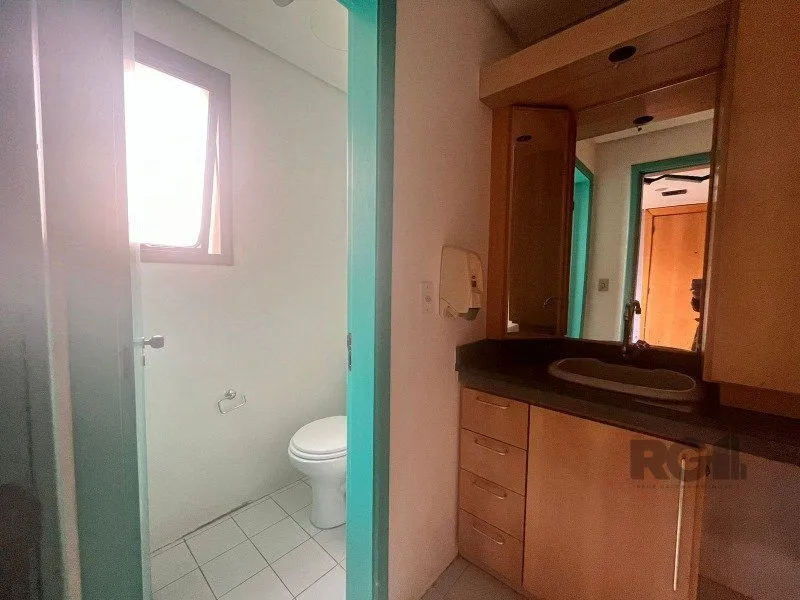 Imagem Oportunidade imperdível! Sala comercial com vaga dupla na Cristóvão!