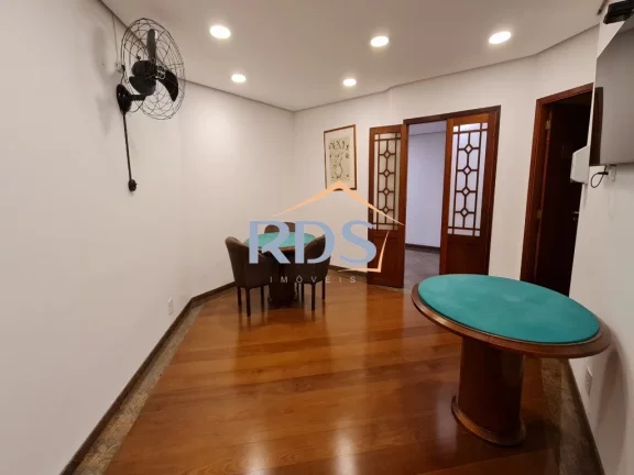 Imagem Vende lindo apartamento de 120m², com 3 dormitórios, sendo 1 suíte e 2 vagas. Totalmente reformado.