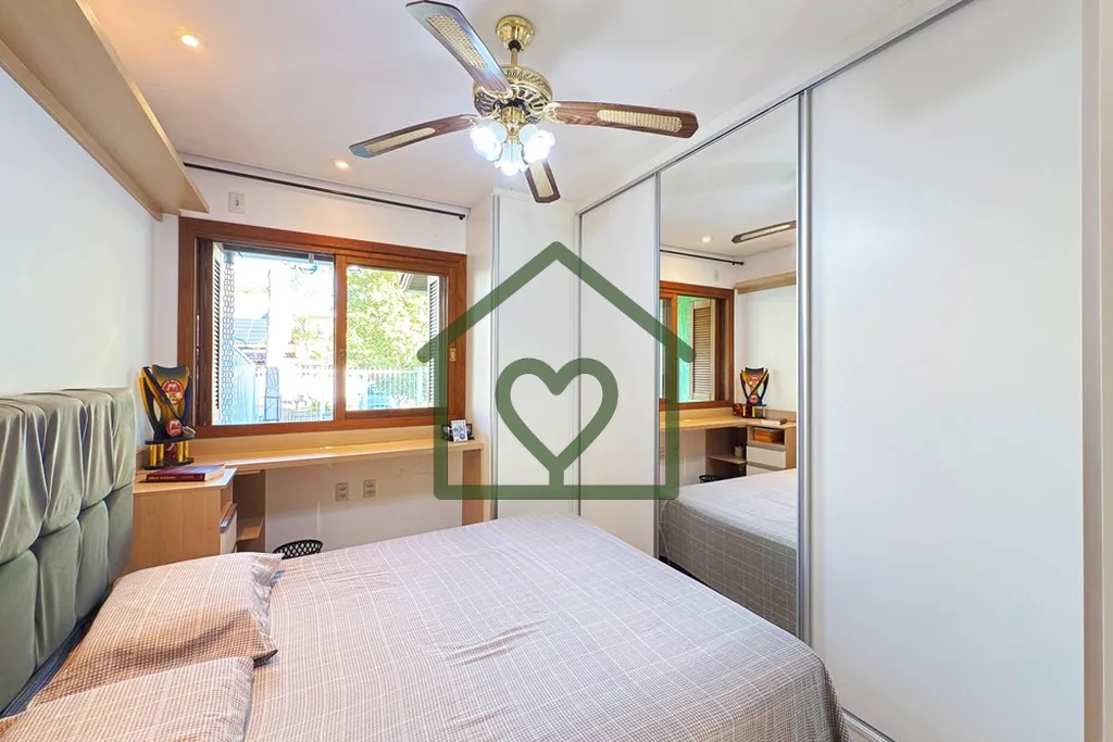 Imagem Esta casa térrea semimobiliada, situada em uma rua sem saída no prestigiado Loteamento Nossa Senho...