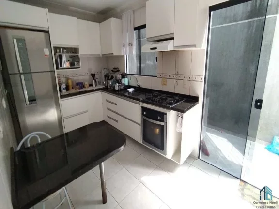 Imagem Sobrado a venda no Cajuru, 03 quartos c/ suíte em Curitiba PR