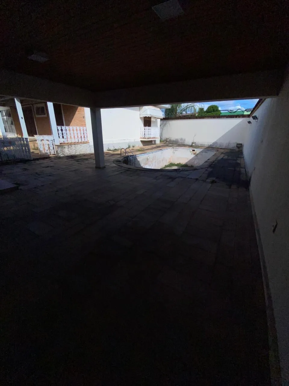 Imagem Prédio Comercial para alugar em Parque Campolim de 384.60m² com 6 Garagens