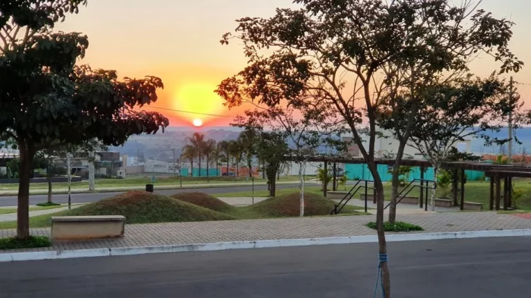 Foto do imóvel Casa nova a VENDA Condomínio Tamboré em Rua Carlos Creppe