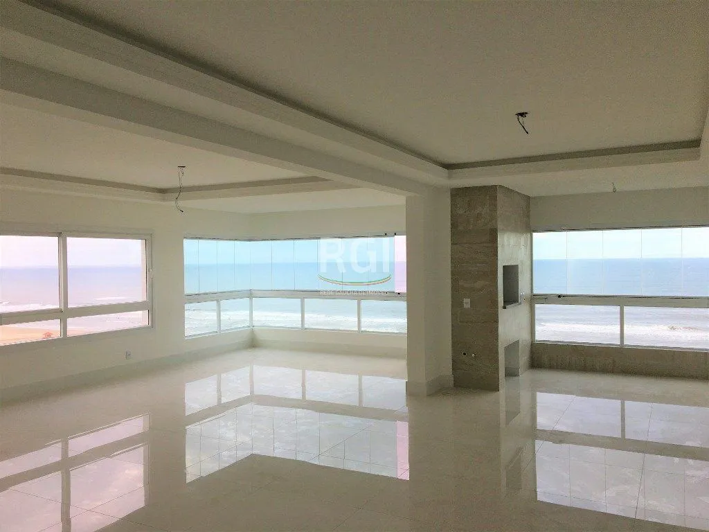 Imagem Apartamento para Venda - 168.01m², 4 dormitórios, sendo 3 suites, 2 vagas - Centro