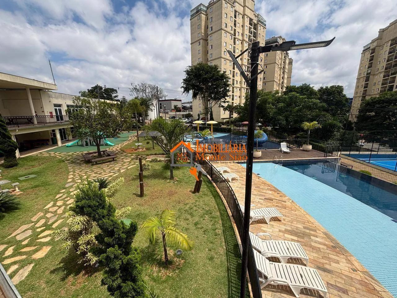 Imagem Apartamento com 2 dormitórios à venda, 52 m² por R$ 372.000,00 - Jardim Albertina - Guarulhos/SP