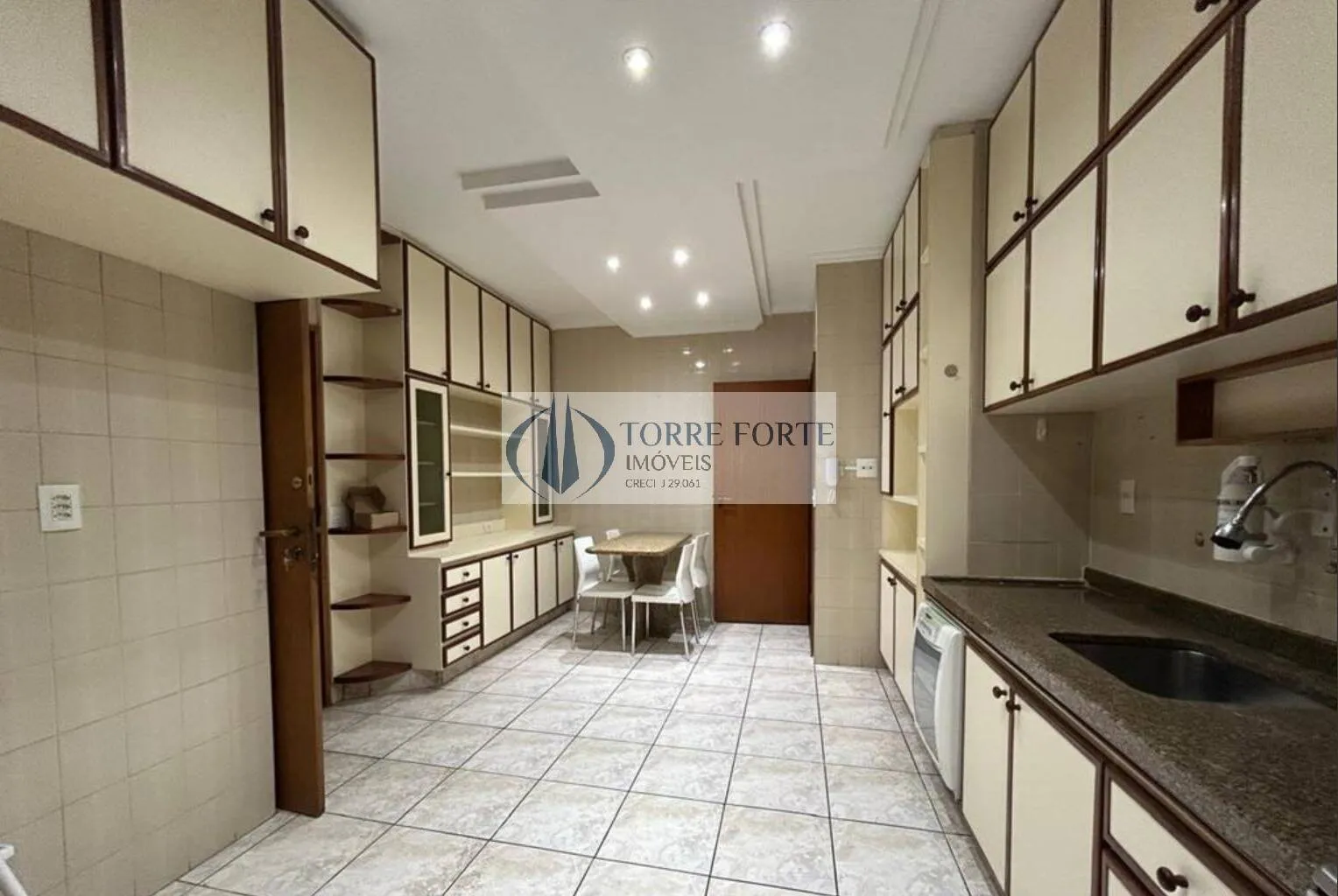 Imagem Apartamento 3 dormitórios (2 suítes) |157 m²|2 vagas paralelas|Indianópolis
