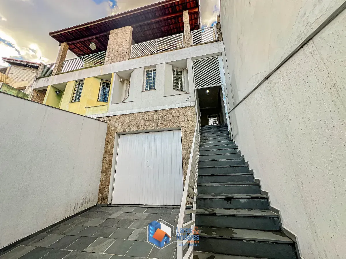 Foto do imóvel Sobrado para venda em Vila Mazzei com 3 quartos, sendo 1 suíte, 195m² em Rua Bonita