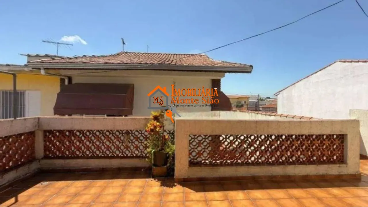 Imagem Sobrado com 3 dormitórios à venda, 292 m² por R$ 880.000 - Jardim Santa Bárbara - Guarulhos/SP