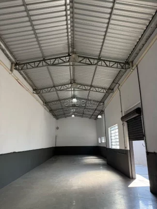 Imagem Galpão com área total de 310 M² e 170 M² de área construída, escritório, 4 banheiros e depós...