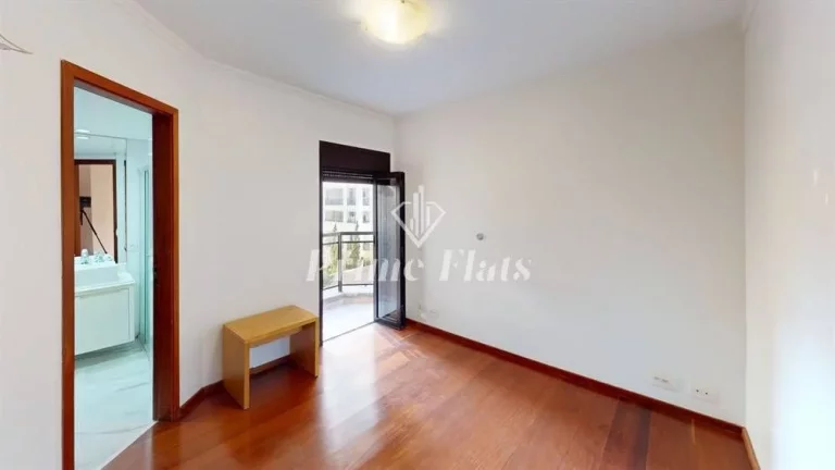 Imagem Flat disponível para locação no The Sutton House com 120m², 3 dormitórios e 2 vagas de garagem