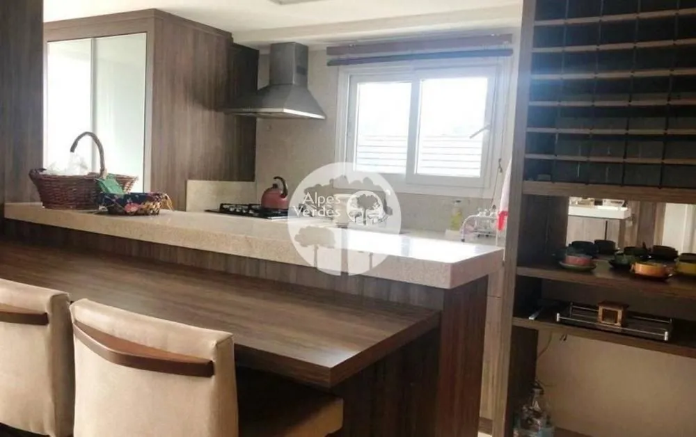 Imagem Vende-se cobertura comercial em Gramado, no centro da cidade!!