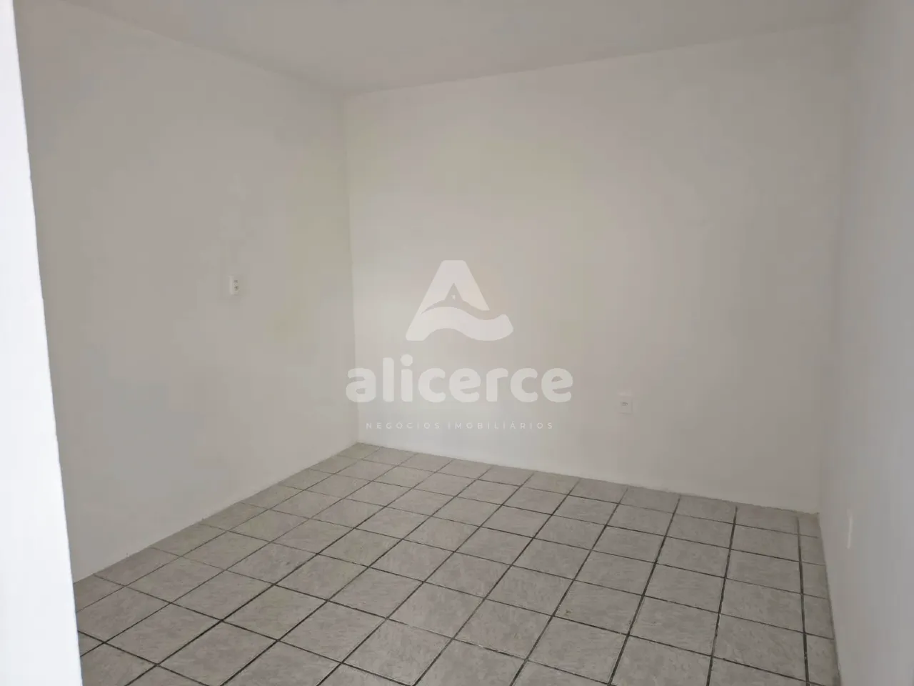 Imagem Apartamento à Venda em Areias - São José | Excelente Localização e Ótimo Custo-Benefício**