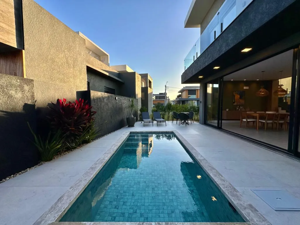Imagem Casa em Condominio 4 Dormitórios - Bairro Remanso
