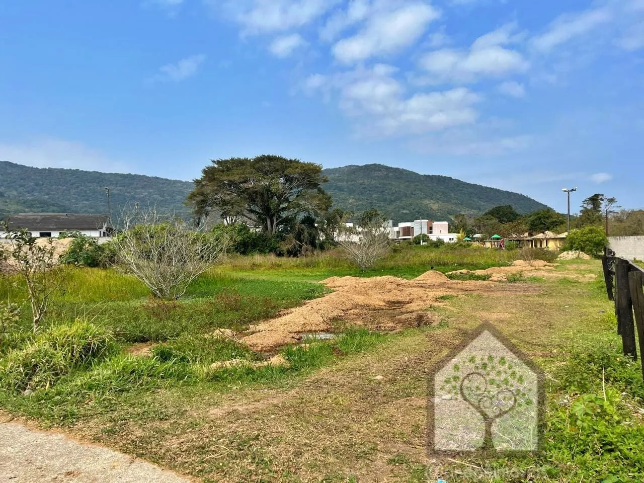 Imagem Terreno para loteamento com 2458m² na Vargem Grande, Florianópolis/SC