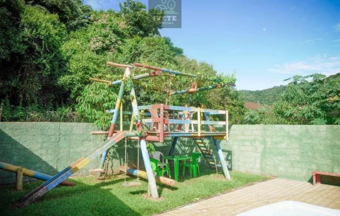 Imagem Chácara de Luxo nos Cardosos - Socorro, SP: Seu Refúgio de Sonho na Natureza