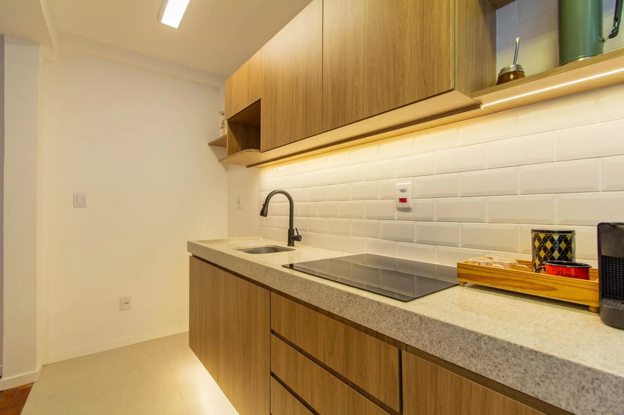 Imagem Apartamento Reformado e Semi Mobiliado no Bom Fim