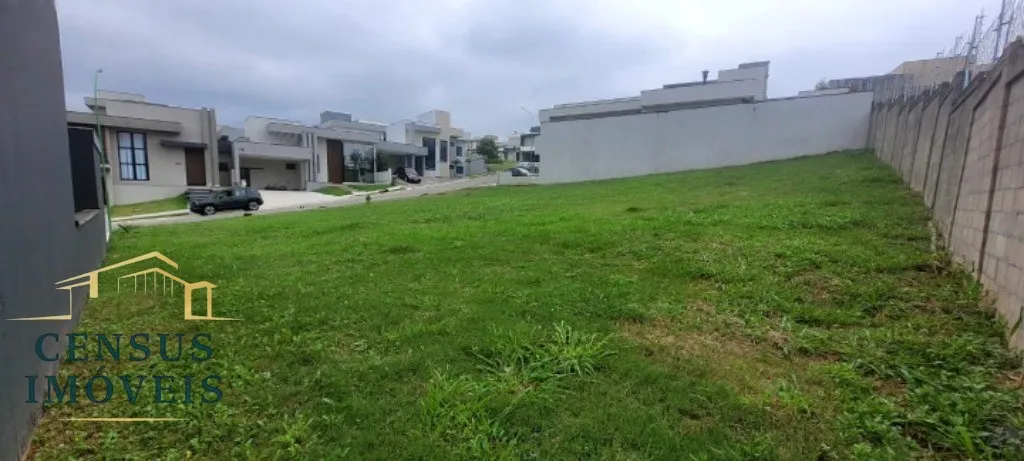 Imagem Terreno à venda no condomínio Mont'alcino, com 341 m², bairro Jardim Helena, em Valinhos - São Paulo.