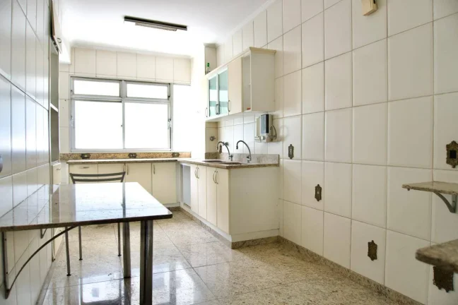 Imagem Apartamento à Venda em Lourdes | Em Frente à Praça da Assembleia |4 Quartos