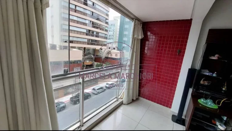 Imagem Apartamento 2 quartos, 2 banheiros, sol da manhã, armários, Praia da Costa
