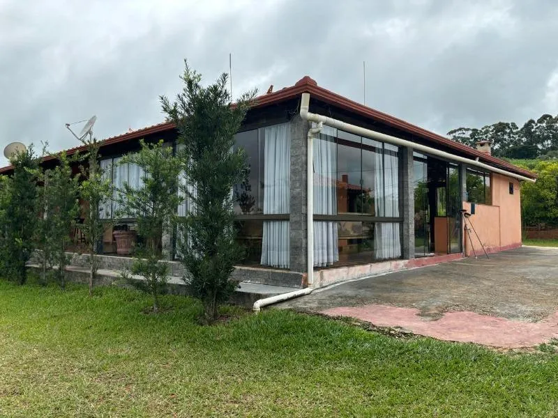 Imagem Vende-se Maravilhoso Sítio em Entre Rios de Minas - com 10 hectares de terra