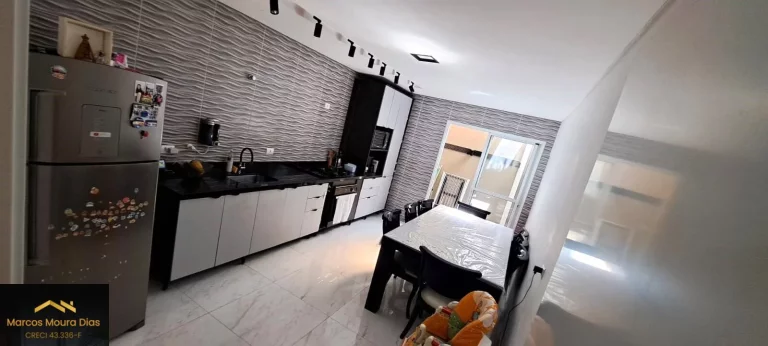 Imagem Casa Sobrado na Vila Polopoli ( Butantã) com 2 Suítes com AR CONDICIONADO e 2 Vagas de Garagem