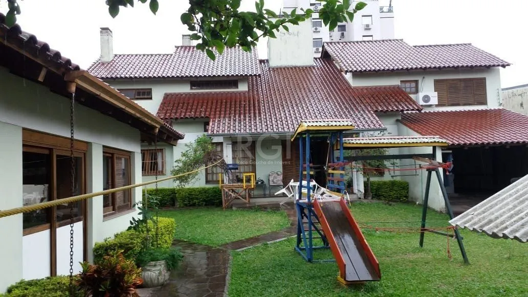 Imagem Casa para Venda - 432m², 3 dormitórios, 1 vaga - Tristeza