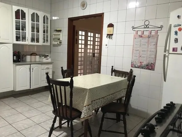 Imagem Casa à venda 3 Quartos, 1 Suite, 4 Vagas, 455M², Jardim Bela Vista, Taubaté - SP