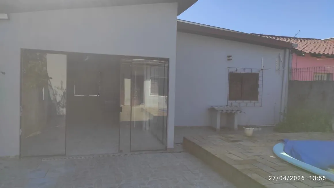 Imagem Casa com piscina e salão de festas a venda Canoas / 3 Dormitórios