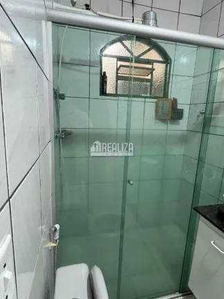 Imagem Casa com edícula à venda no bairro Olinda, em Uberaba