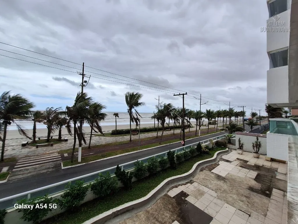 Imagem Apartamento 3 dormitórios sendo 01 suítes 2 vagas no coração do Solemar