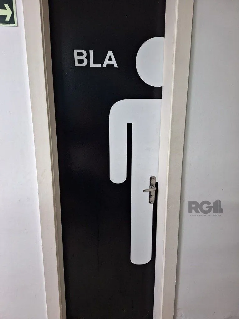Imagem casa misto -7 salas - 325,12 m² - Menino Deus