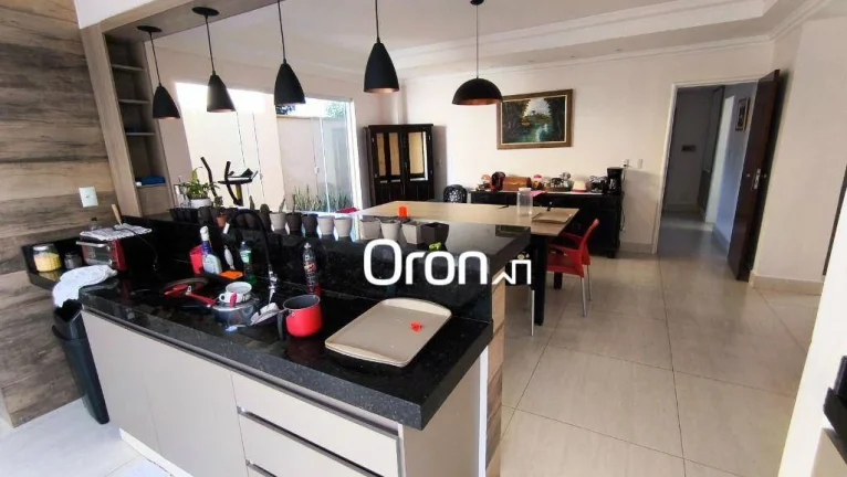 Imagem Sobrado à venda, 447 m² por R$ 1.650.000,00 - Setor Jaó - Goiânia/GO